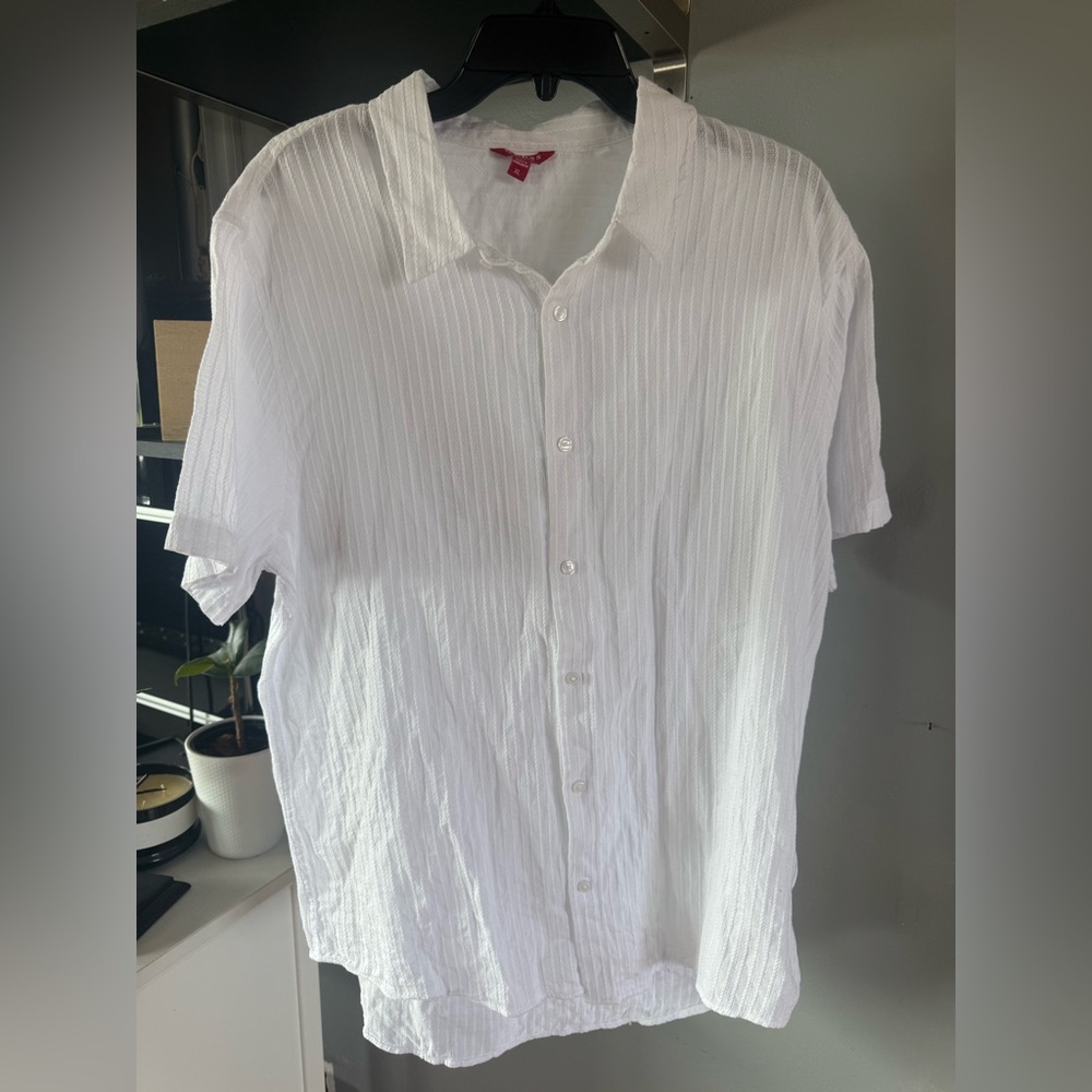 Guess Men's White Short-Sleeve Textured Button-Down Shirt